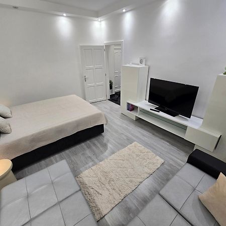 Martina apartman Békéscsaba Exterior foto
