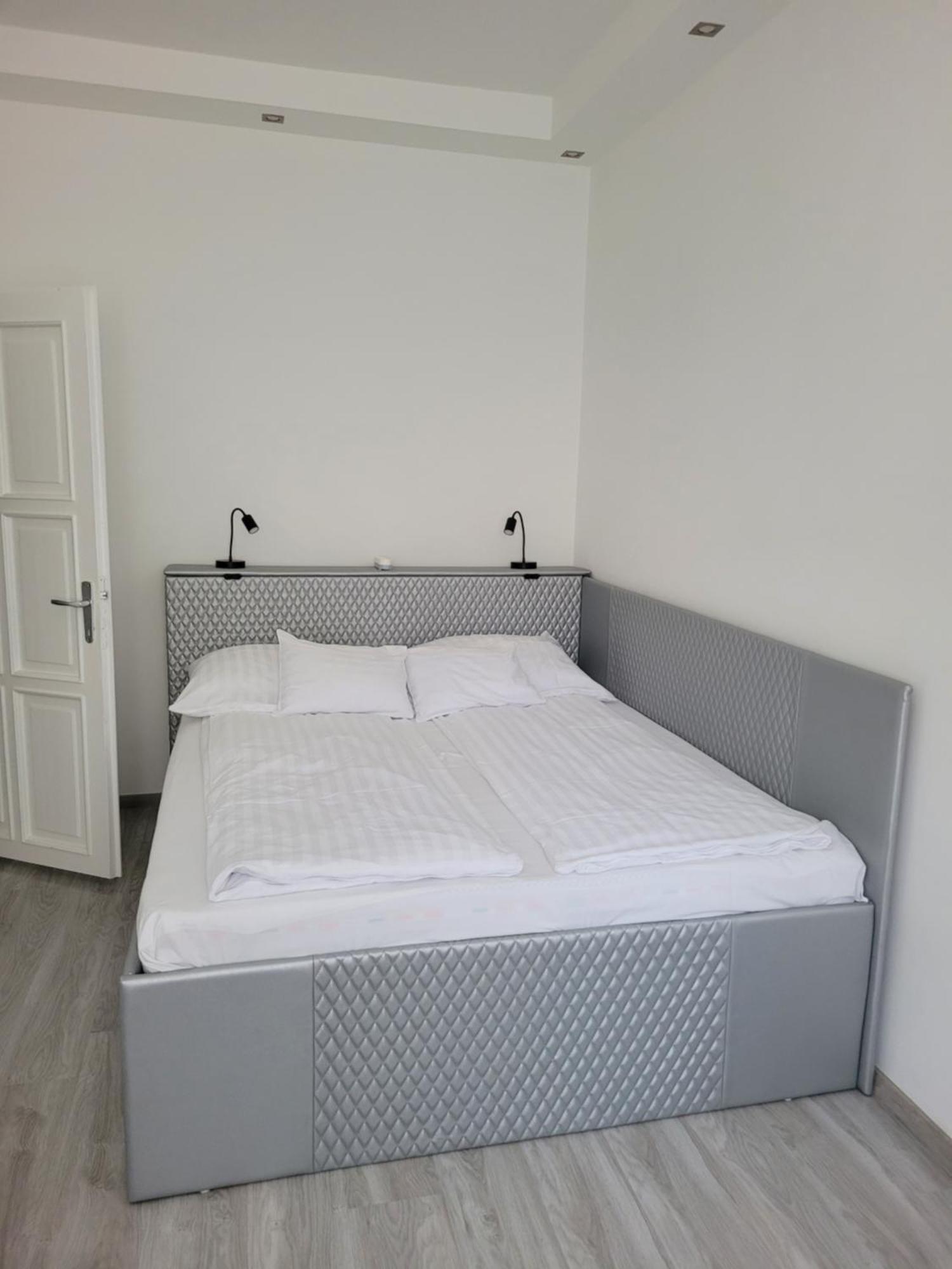 Martina apartman Békéscsaba Habitación foto